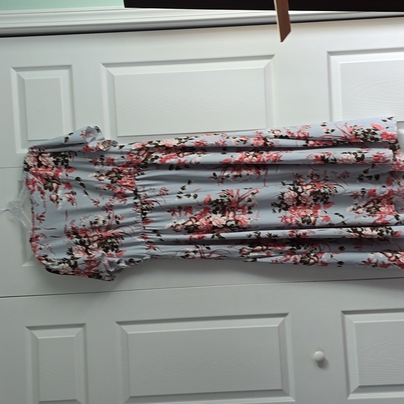 BloomChic Floral Dress - 1X - US 14/16 - NWT - Picture 14 of 16